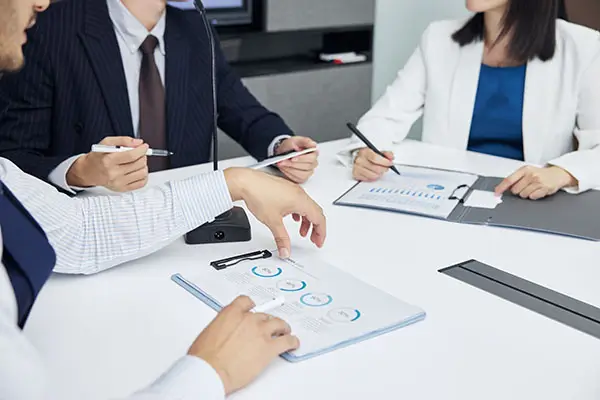 支原体肺炎出院多久可以出去旅游