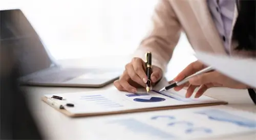 经营一台旅游客车需要多久